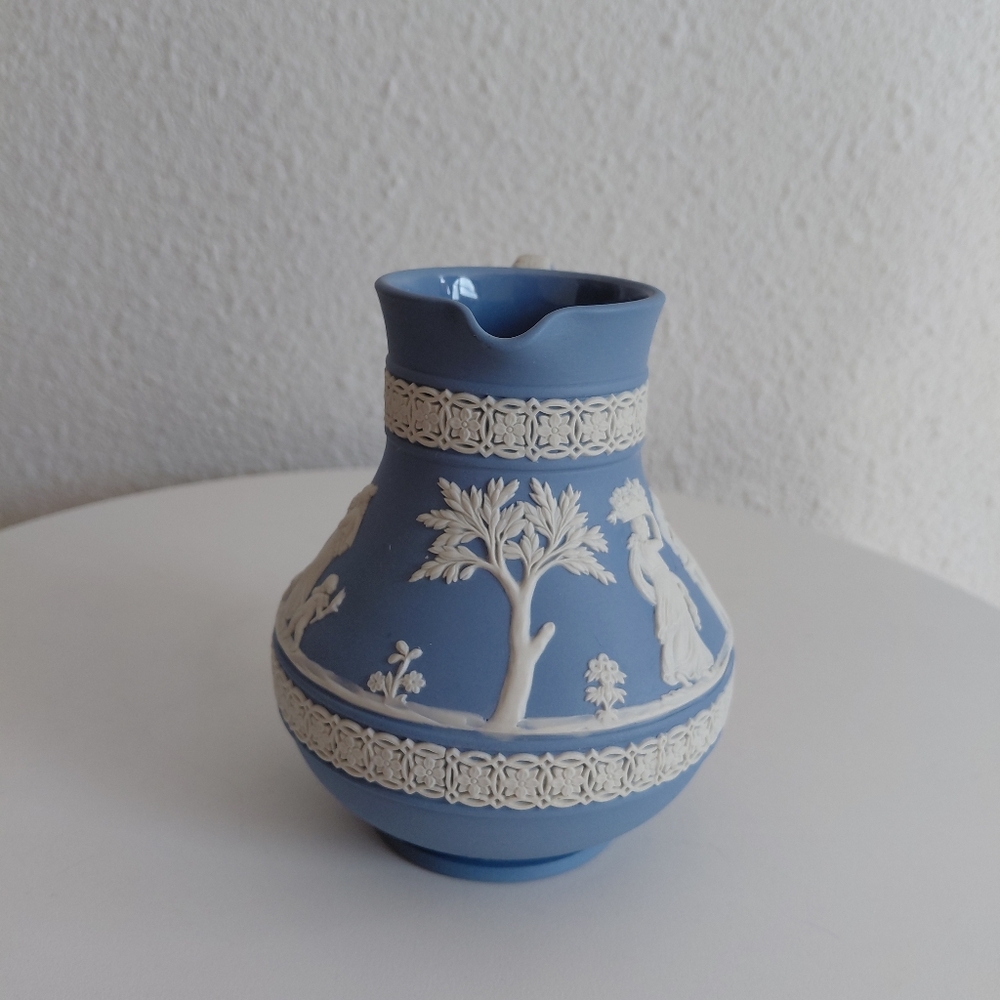 MC Antique Wedgwood Jasperware 5 " Tall Pitcher Etruscan Blue Classic - Picture 14 of 16